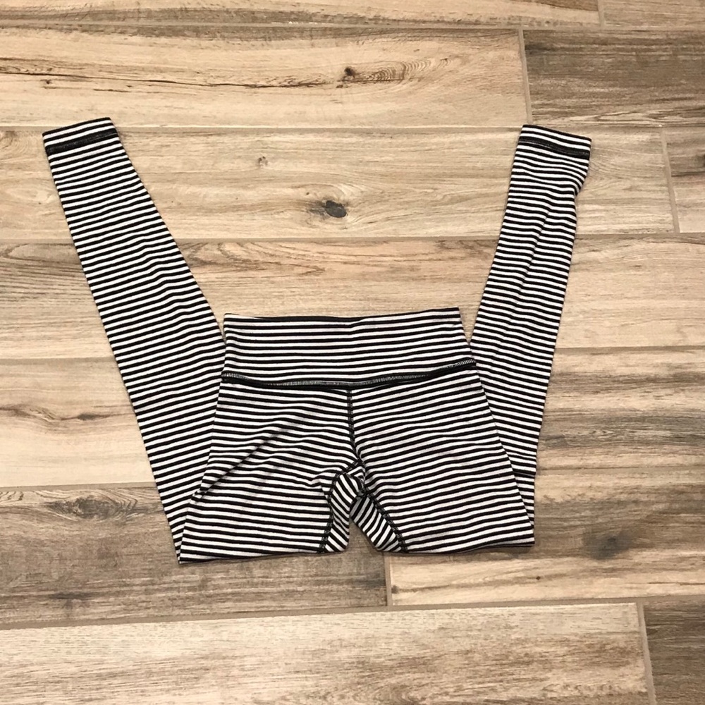 Lululemon B&W Stripe Cotton Wunder Unders